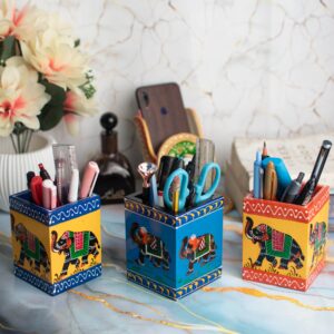 Wooden Painted Pen Stand