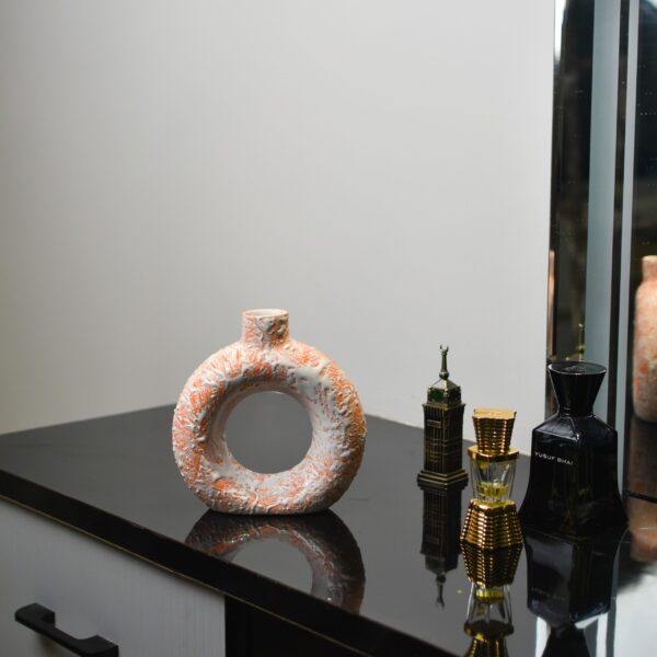 Pink Donut Vase - Image 3
